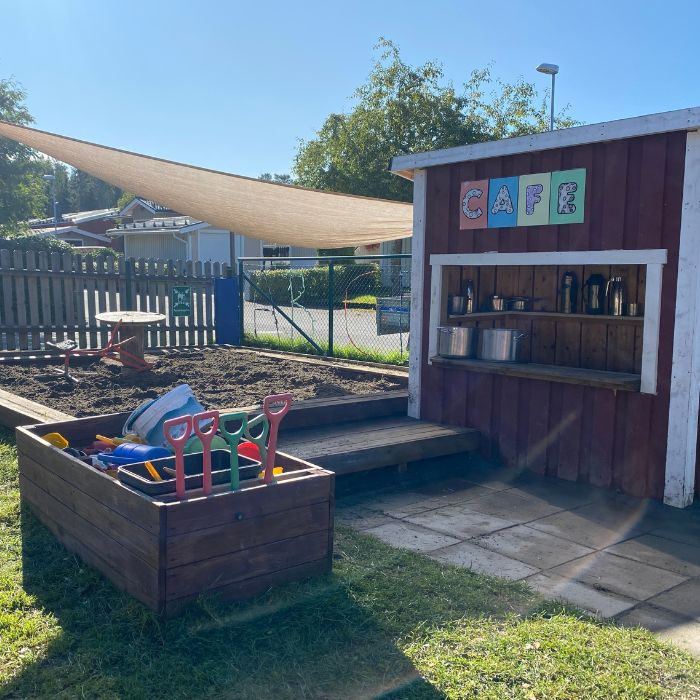 Vår sandlåda och cafe | Liten förskola Östersund, Föräldrakooperativet Solen i Odensala, Östersund